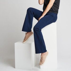 NWOT Betabrand Yoga Denim Straight-Leg | 4-Pocket  (Indigo) Petite Medium